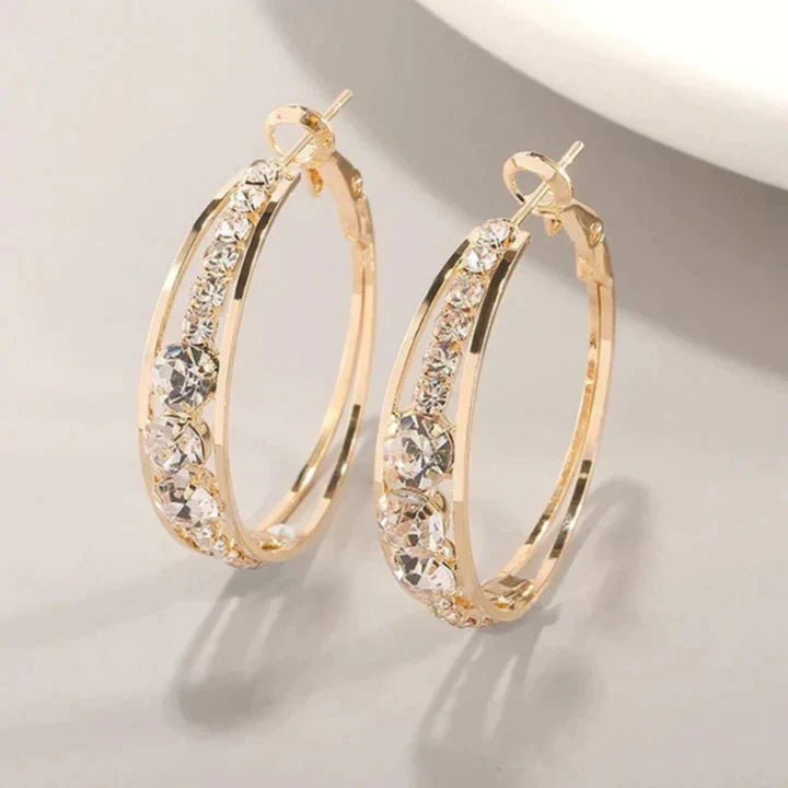 Aretes de Aros Dorados Brillantes Elegantes