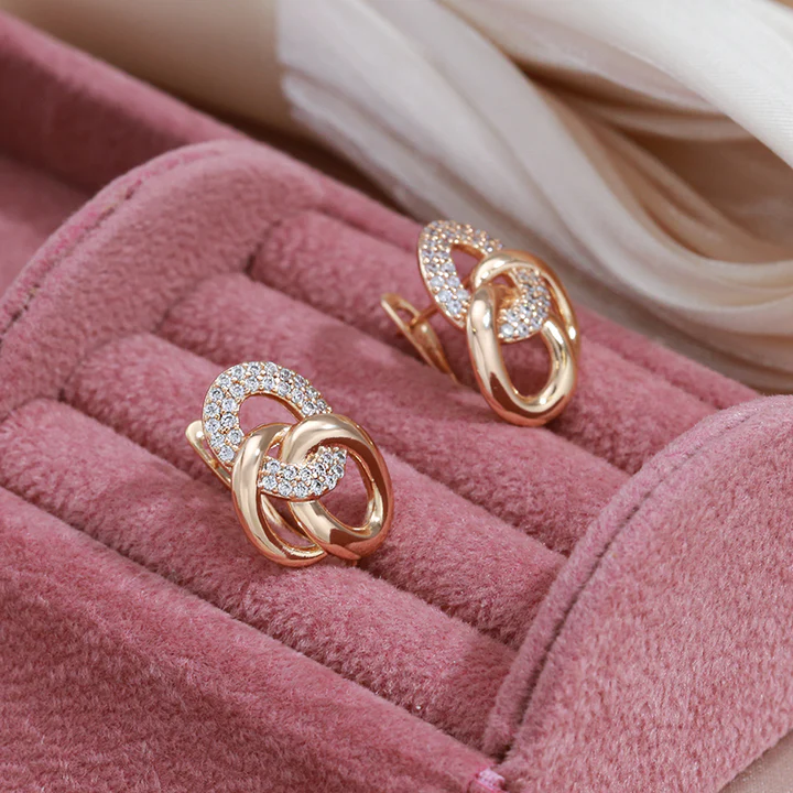 Aretes Elegantes Brillantes en Oro