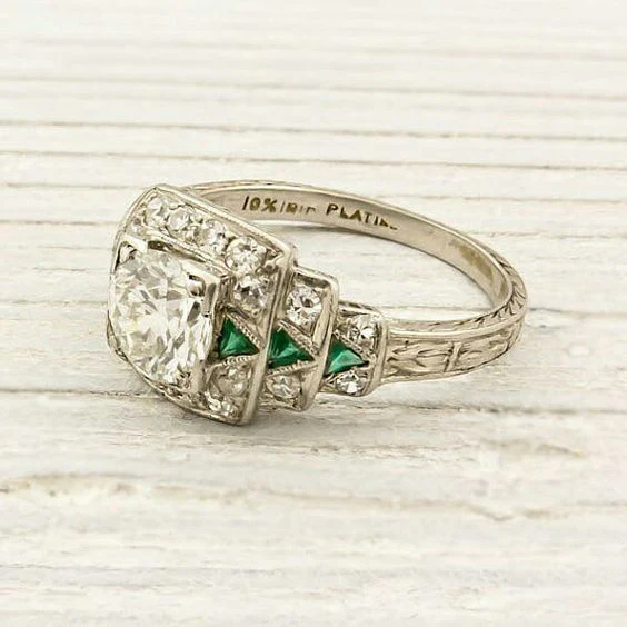 Anillo Brillante Verde Vintage